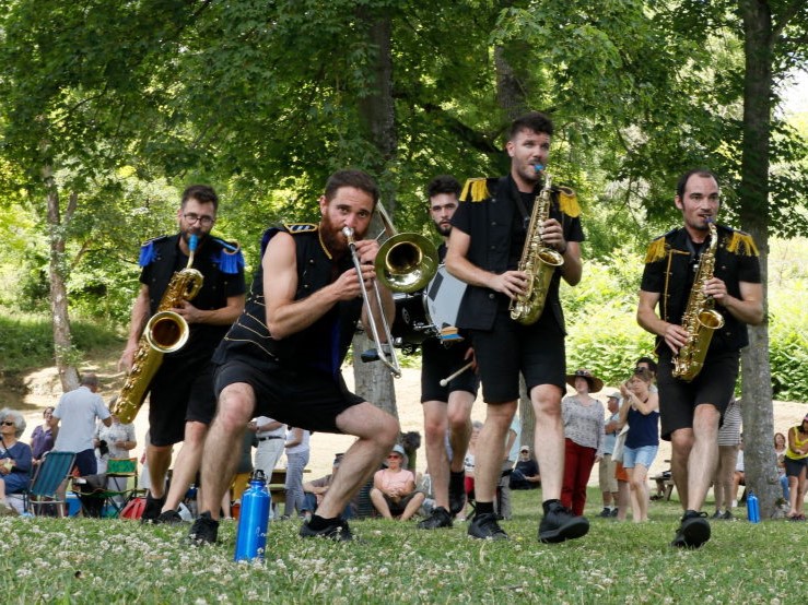 festival/fanfare.jpg